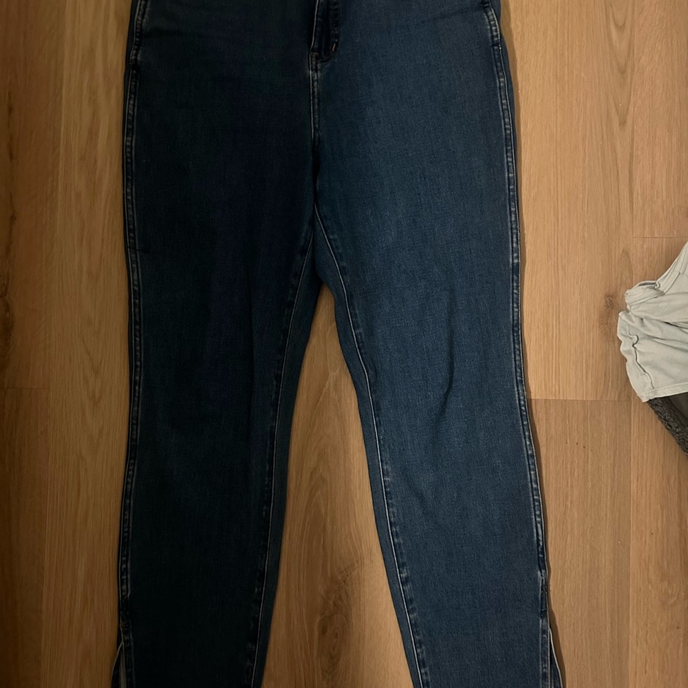 Madewell 11" High-Rise Roa dripper Jeans Slit-Hem Edition